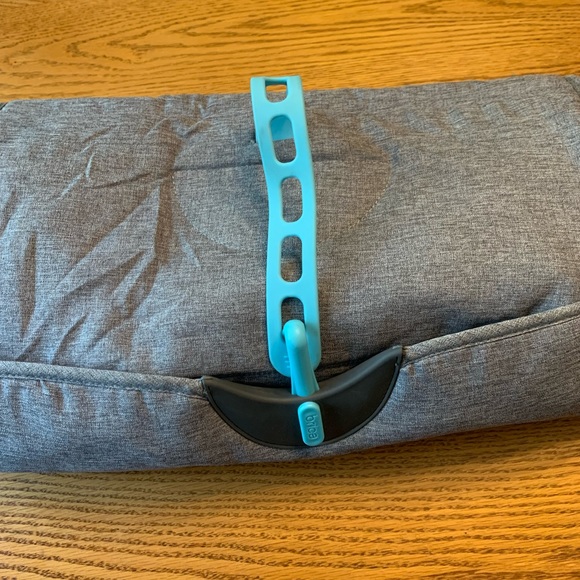 Shopping cart cover- like new - Picture 10 of 14